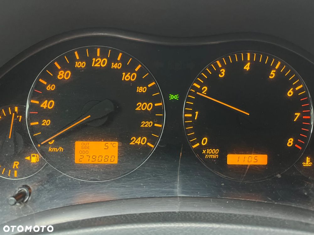 Toyota Avensis 1.8 VVT-i Sol - 5