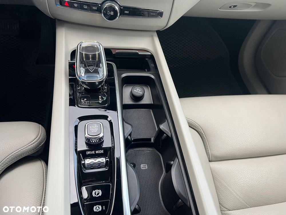 Volvo XC 60 B4 D AWD Inscription - 27