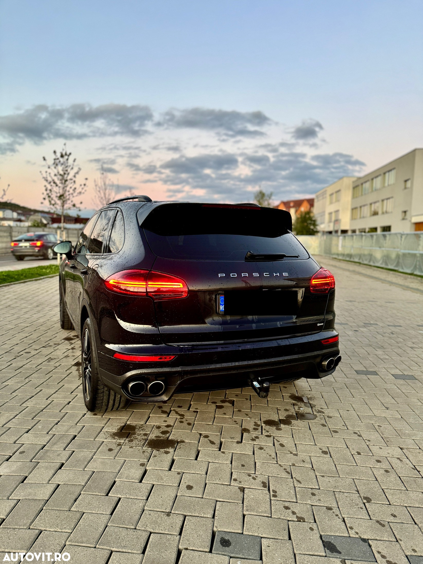 Porsche Cayenne - 4