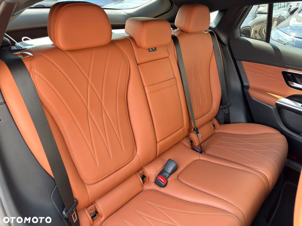 Mercedes-Benz GLC 300 mHEV 4-Matic AMG Line - 32