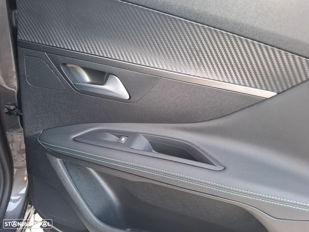 Peugeot 3008 1.2 PureTech Allure Pack EAT8 - 40