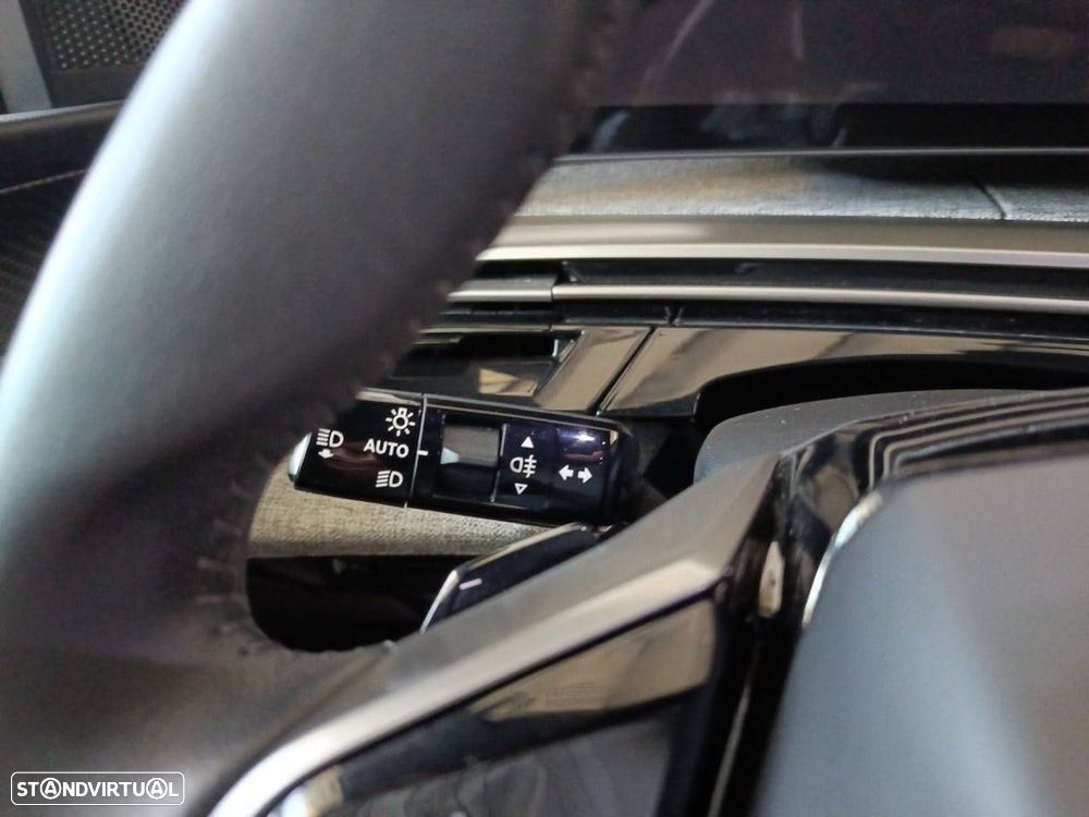 Peugeot 3008 1.2 Hybrid Allure e-DCS6 - 14
