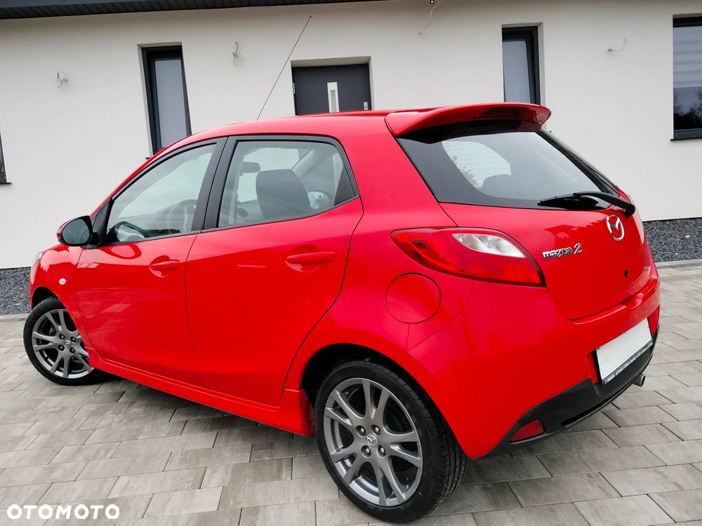 Mazda 2 2009 photo 3
