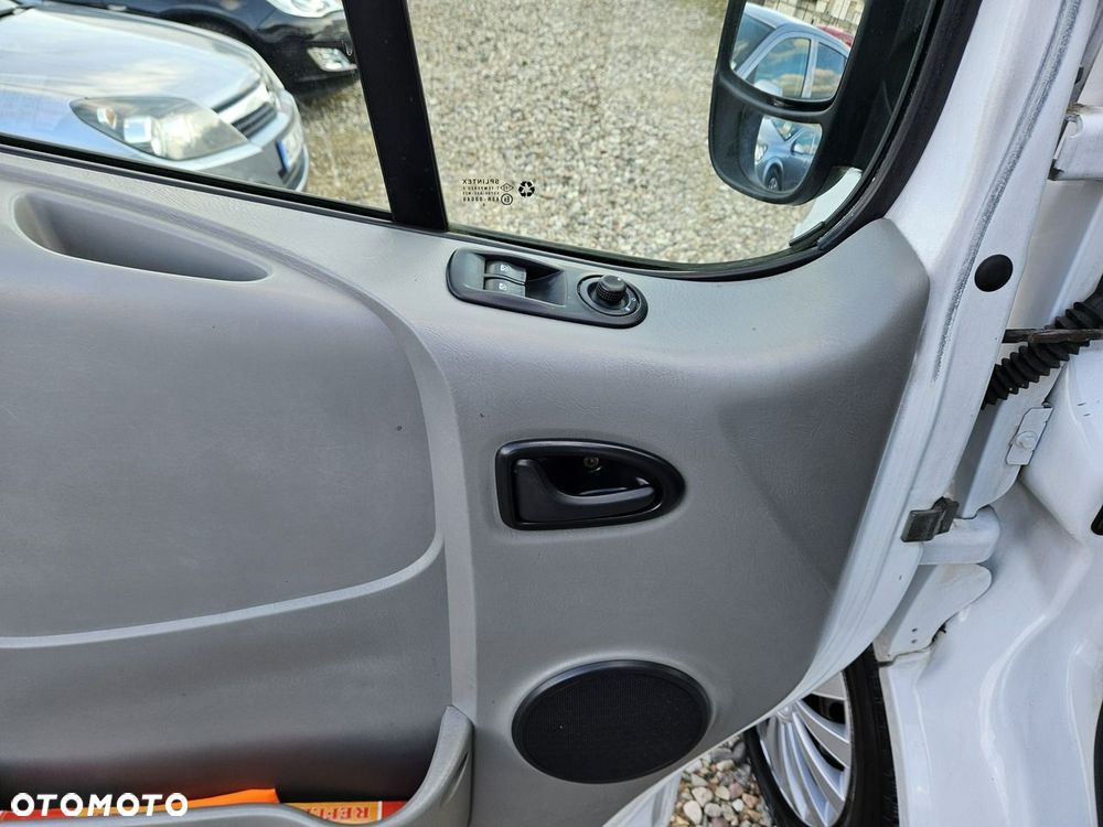 Renault Trafic - 9