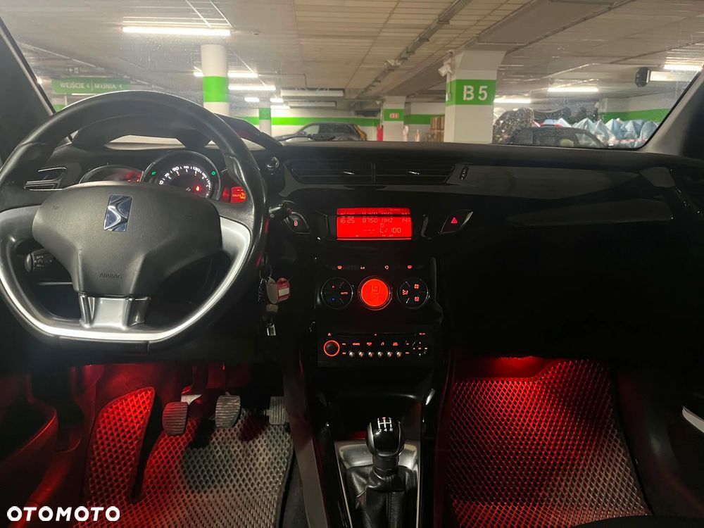 Citroën DS3 1.6 HDi SoChic - 4