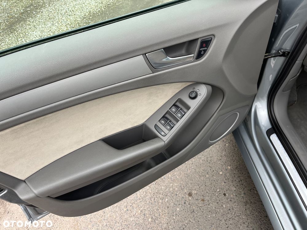 Audi A4 Avant 3.0 TDI DPF quattro S tronic S line Sportpaket - 14