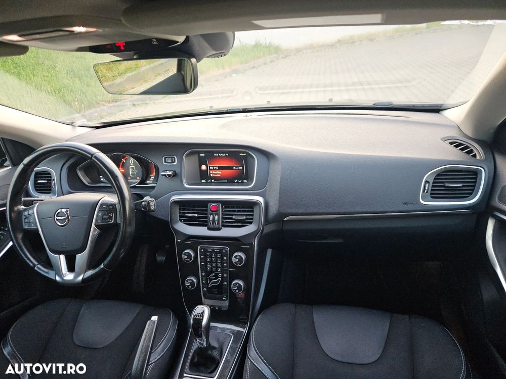 Volvo V40 D2 - 4