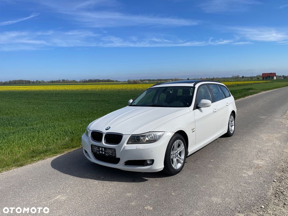 BMW Seria 3 320d xDrive DPF - 1