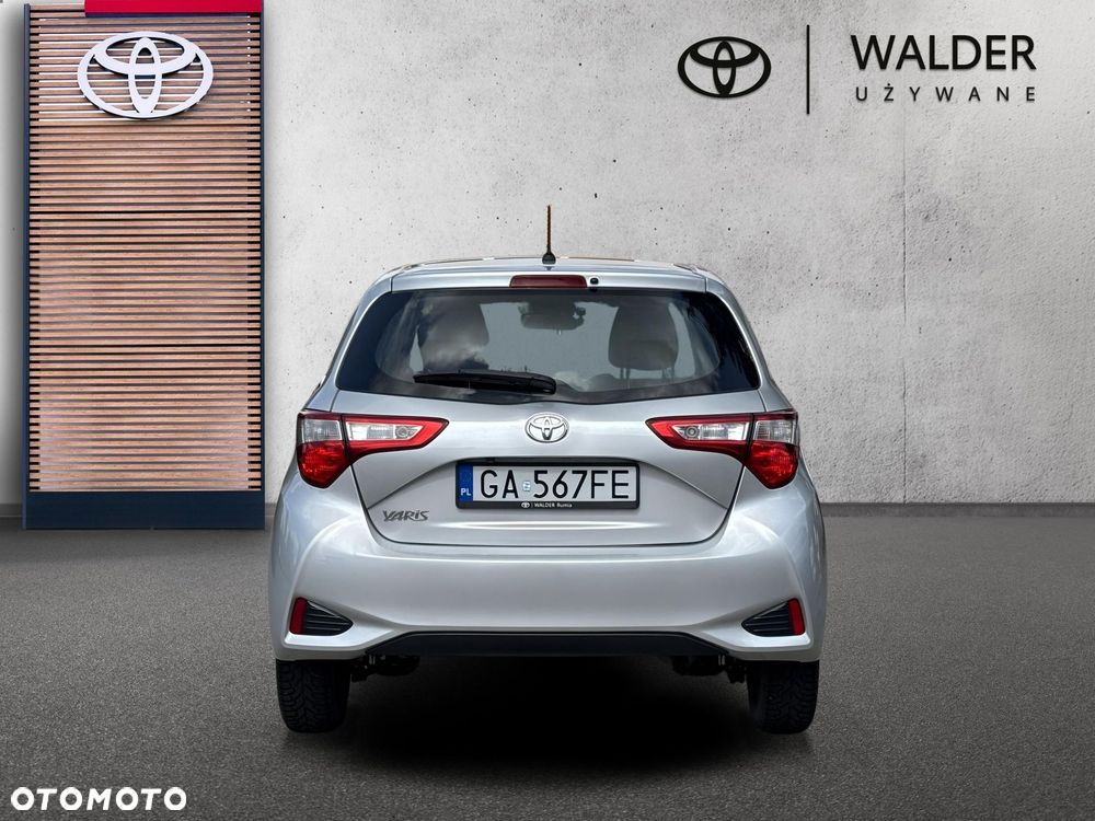 Toyota Yaris - 7