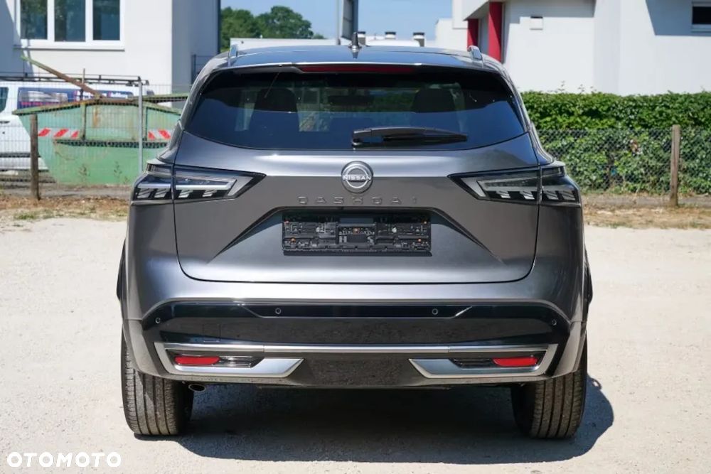 Nissan Qashqai 1.3 DIG-T MHEV 4x4 Tekna Xtronic - 9