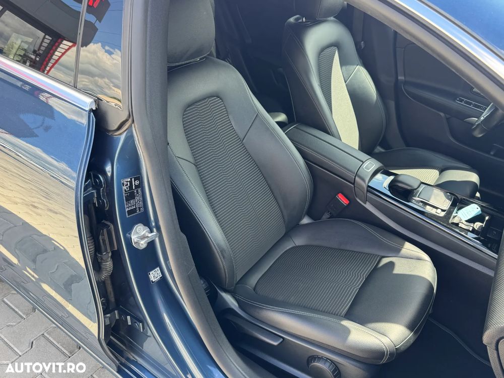 Mercedes-Benz CLA 250 e 8G-DCT Progressive - 27