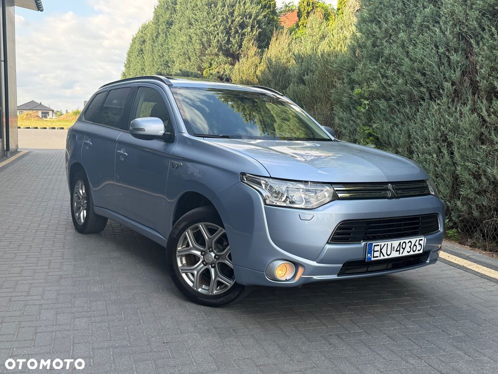 Mitsubishi Outlander 2.0 4WD Top - 9