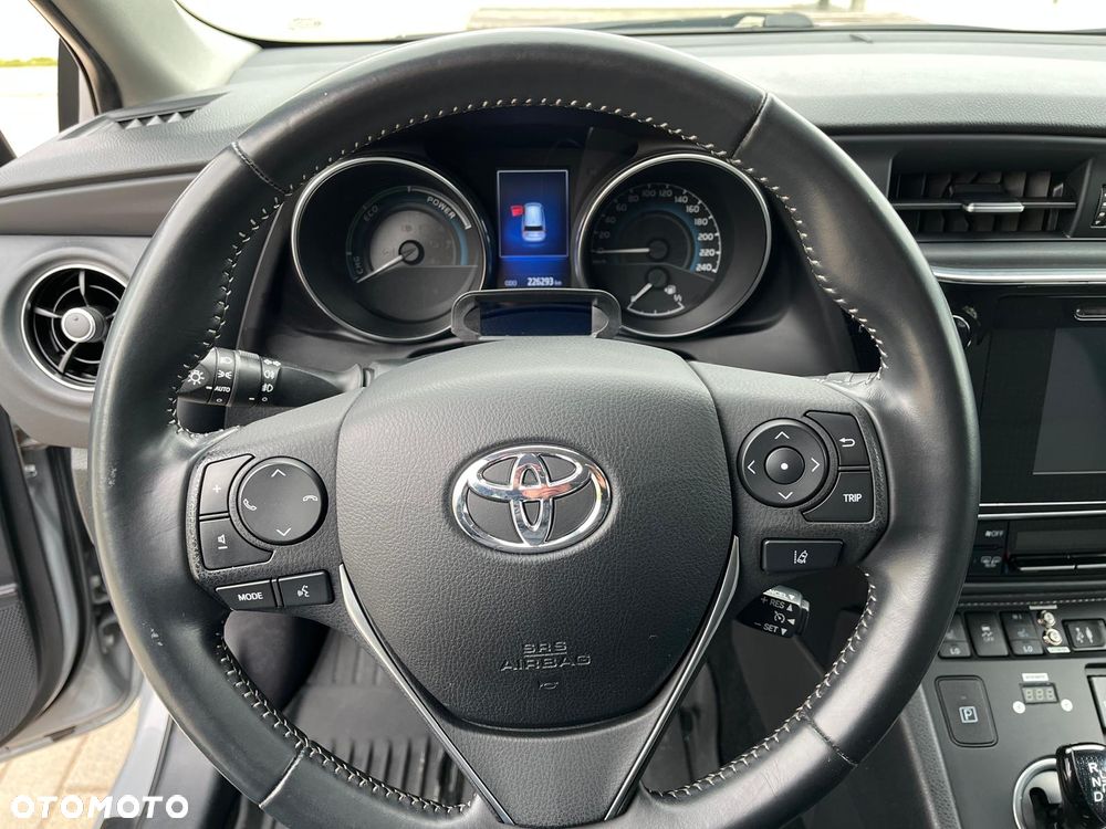 Toyota Auris 1.8 VVT-i Automatik Team Deutschland - 19