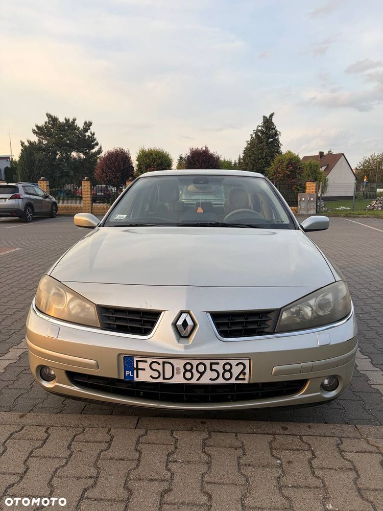 Renault Laguna 2.0T Luxe Privilege - 4