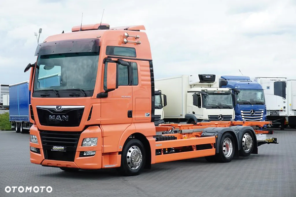 MAN TGX / 26.460 / ACC / E 6 / XXL / BDF + WINDA / 7.15 , 7,45 M / OŚ SKRĘTNA