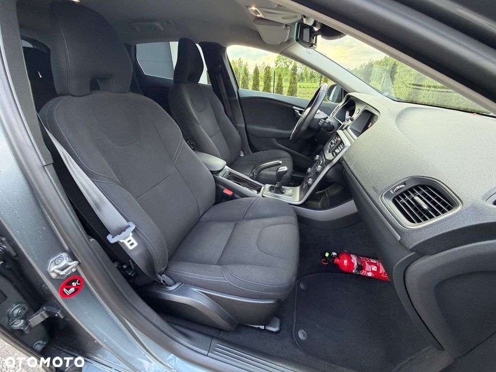 Volvo V40 D2 Drive-E Kinetic - 9