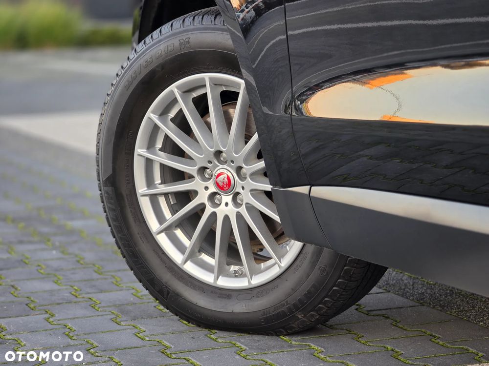 Jaguar F-Pace 2.0 i4D AWD Prestige - 35