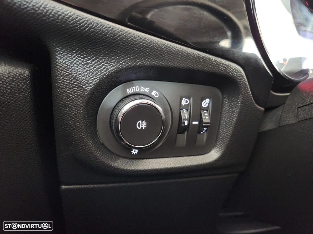 Opel Corsa 1.2 S&S Edition - 33