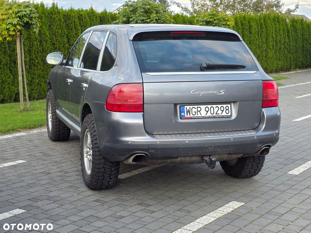 Porsche Cayenne - 14