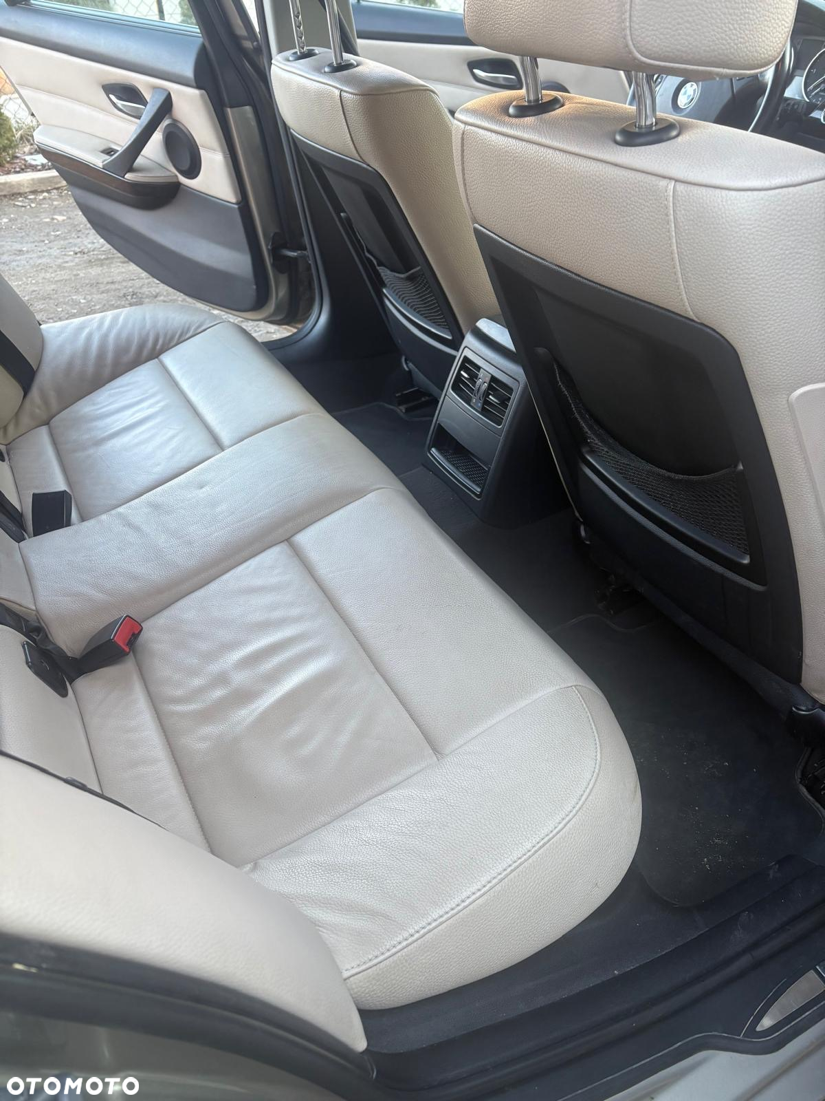 BMW Seria 3 320d xDrive - 6