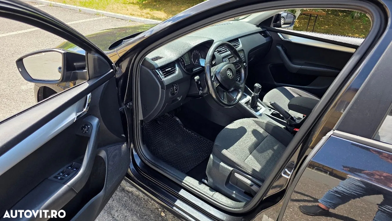 Skoda Octavia 2.0 TDI ELEGANCE - 5