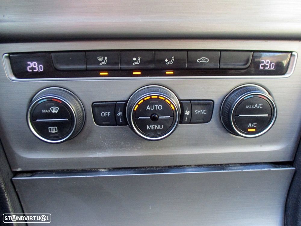 VW Golf 1.6 TDi BlueMotion Confortline - 25