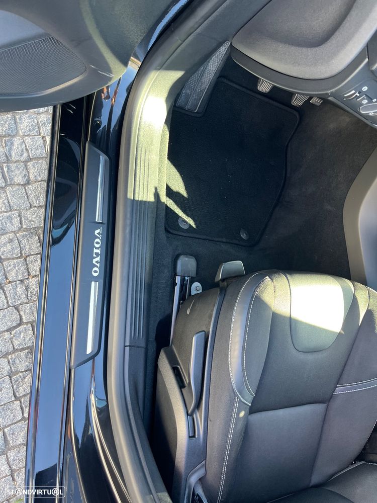Volvo V40 2.0 D3 Momentum - 16