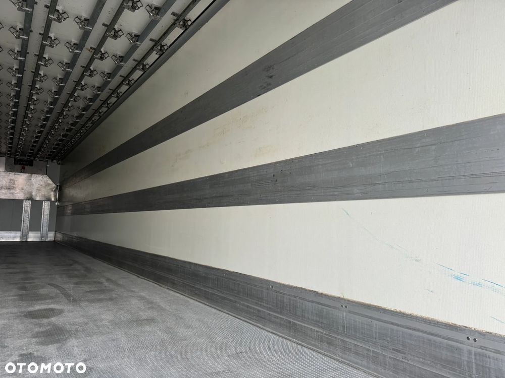 Krone Chłodnia Hakowa, SAF, Thermo King SLXi 400 - 16