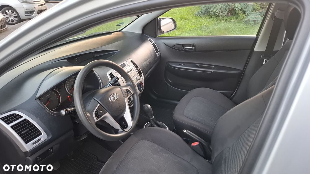 Hyundai i20 - 15