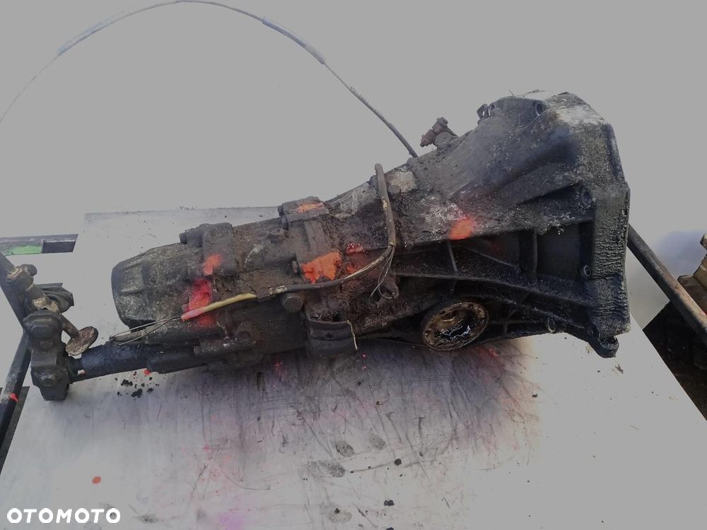 SKRZYNIA BIEGÓW 4-BIEGOWA AUDI 80 B2 - 6