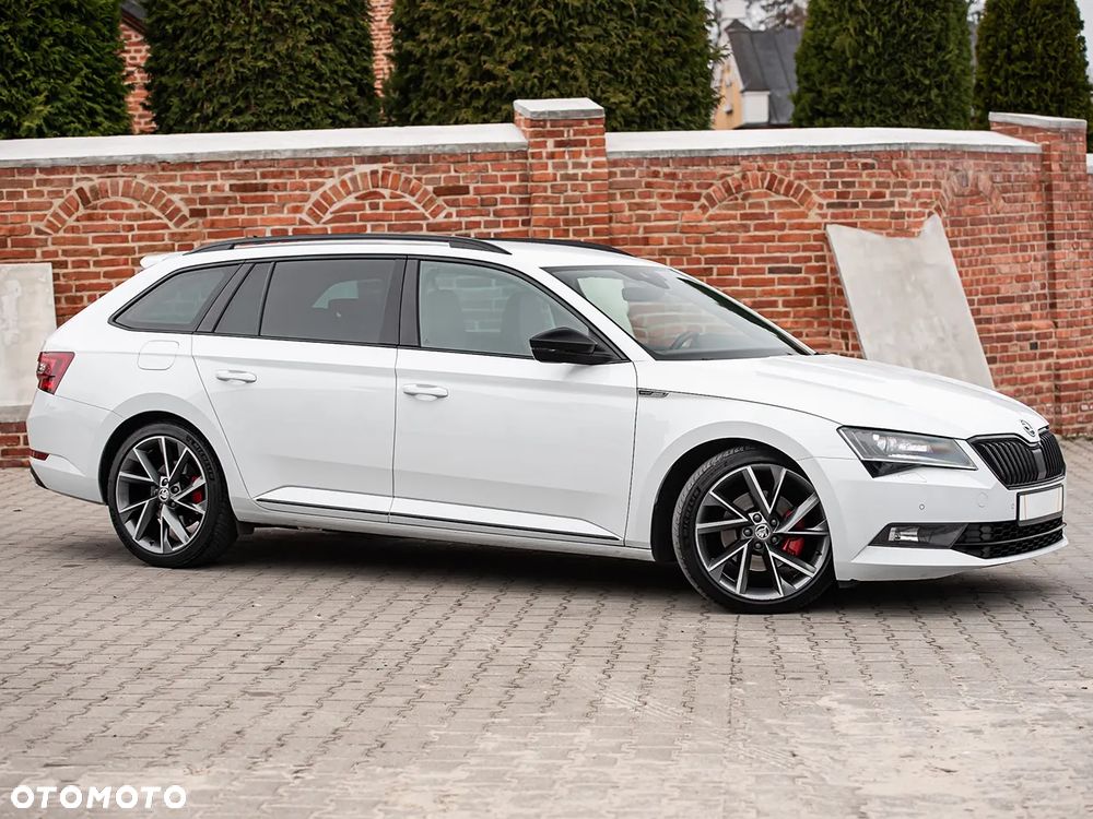 Skoda Superb 2.0 TDI DSG Sportline - 3