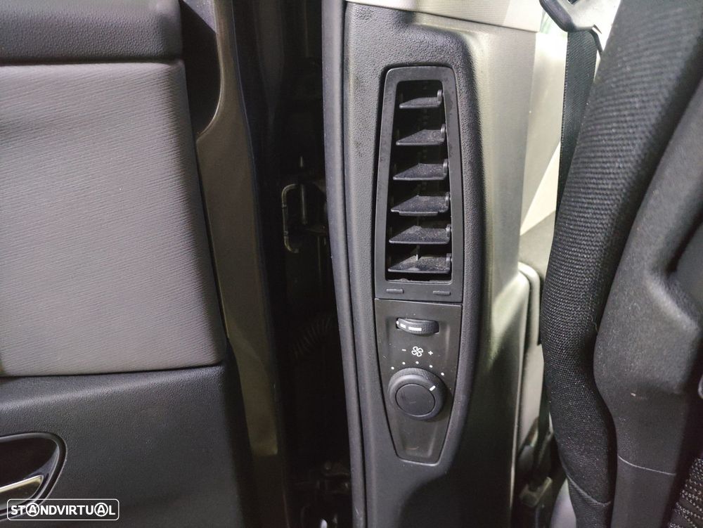 Citroën Grand C4 Spacetourer 1.6 BlueHDi Feel EAT6 - 29