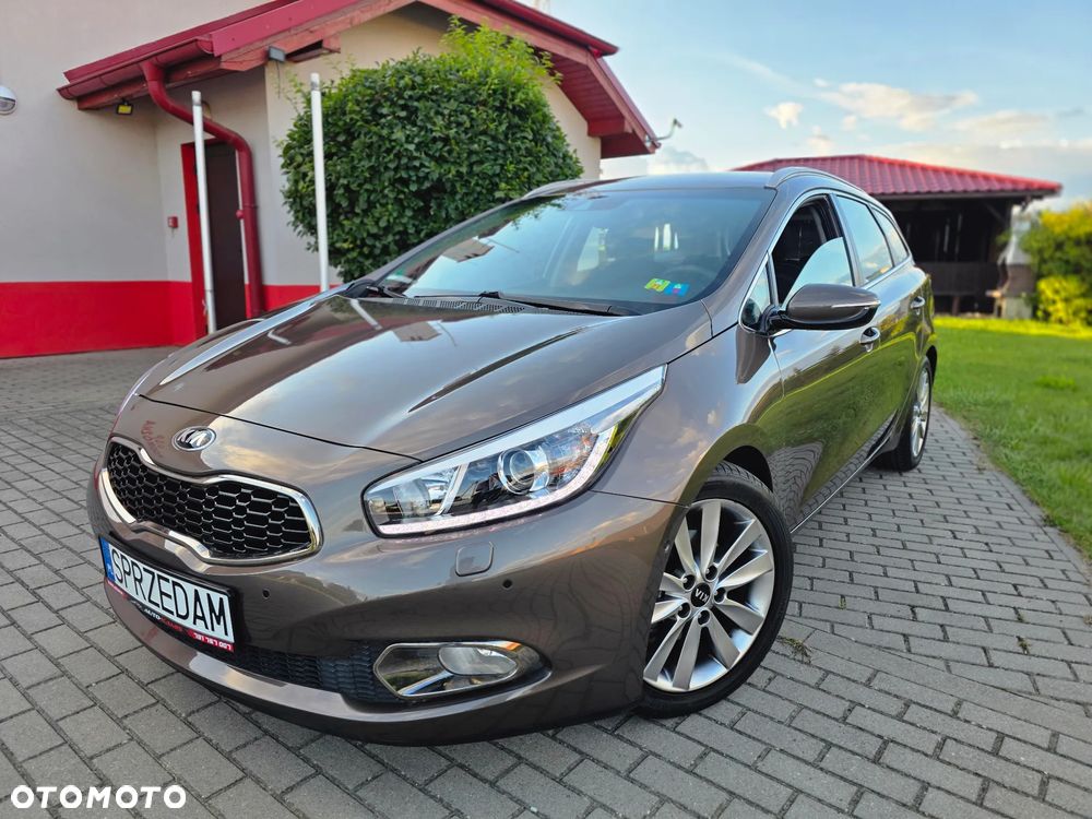 Kia Ceed 1.6 GDI DCT Platinum Edition - 1