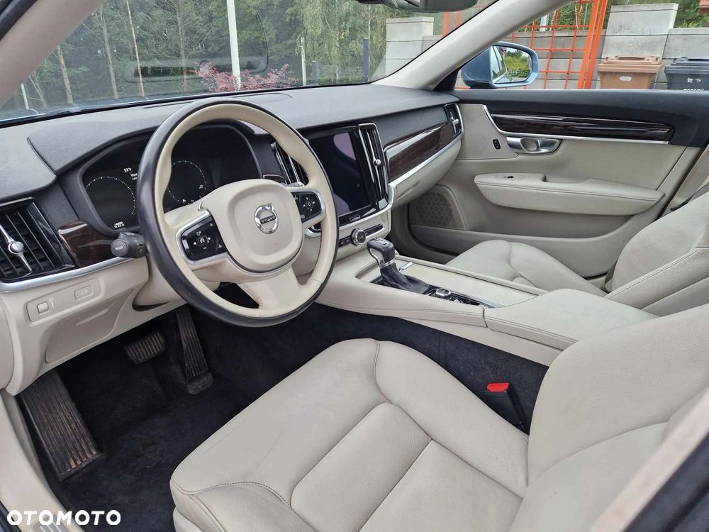 Volvo S90 T5 Momentum - 10