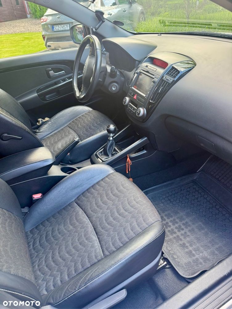 Kia Ceed - 3