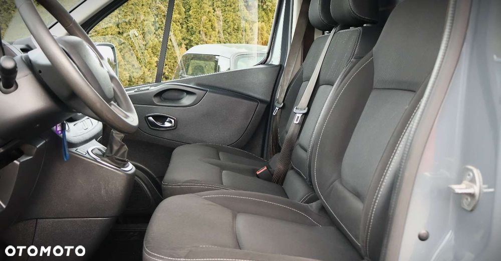 Renault Trafic - 16