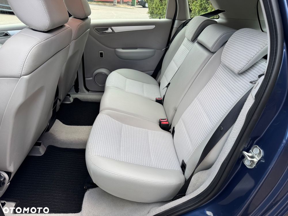 Mercedes-Benz Klasa B 200 Autotronic Special Edition - 16