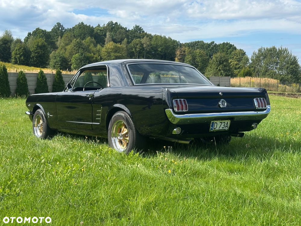 Ford Mustang - 14