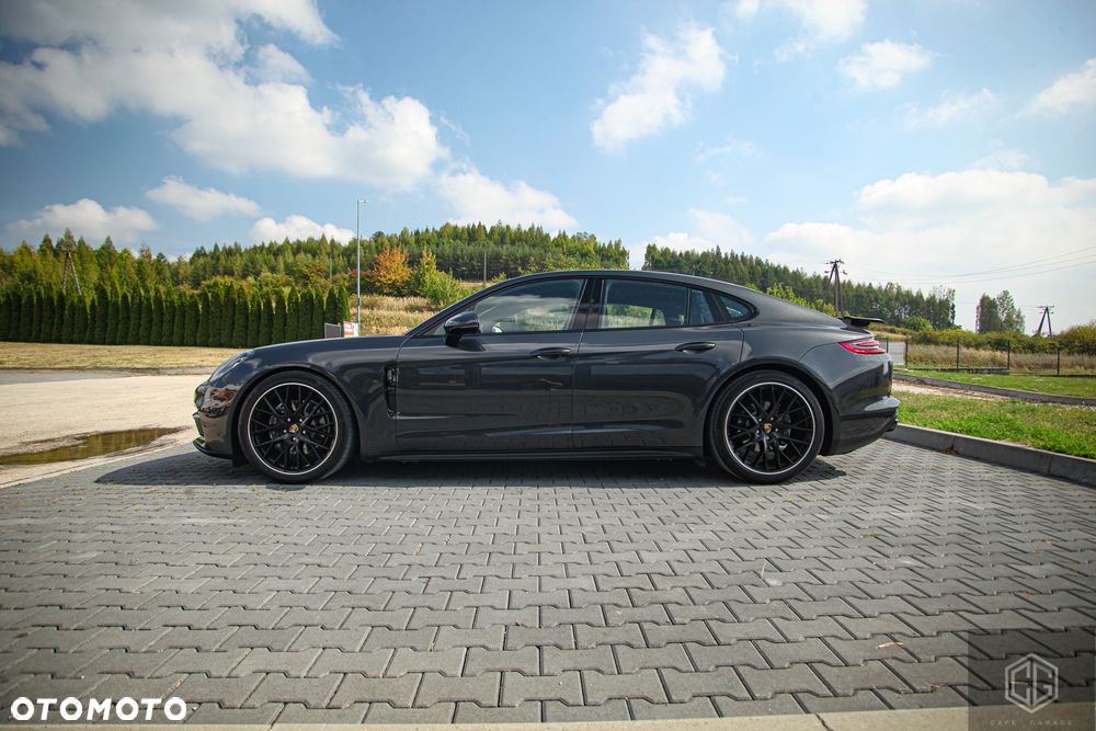 Porsche Panamera 4 - 38