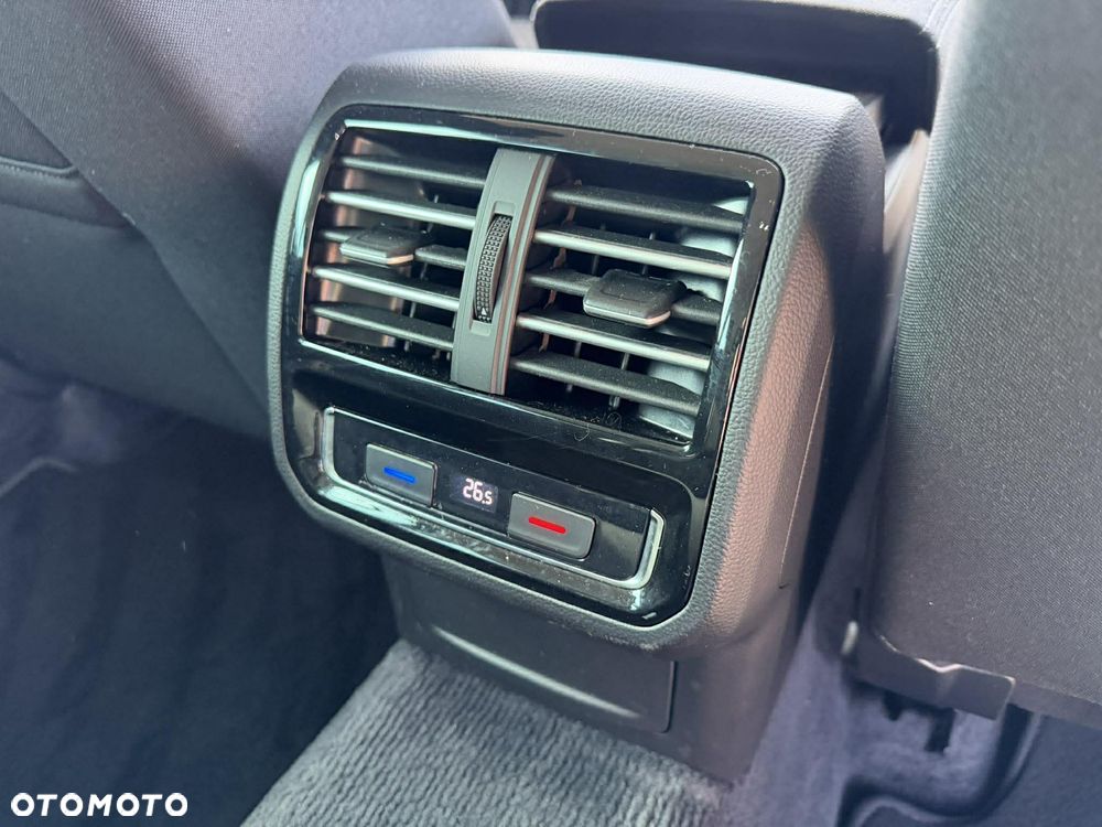 Volkswagen Passat - 18