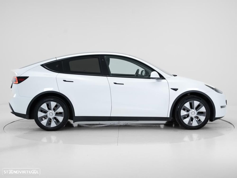 Tesla Model Y Long Range Dual Motor AWD - 3