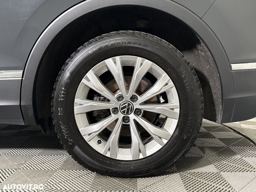 Volkswagen Tiguan - 14