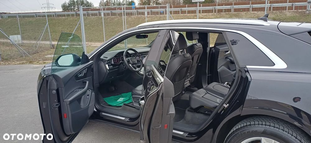 Audi Q8 - 10