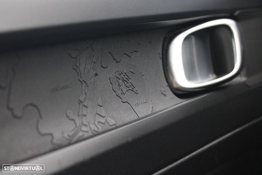 Volvo XC 40 2.0 D3 - 31