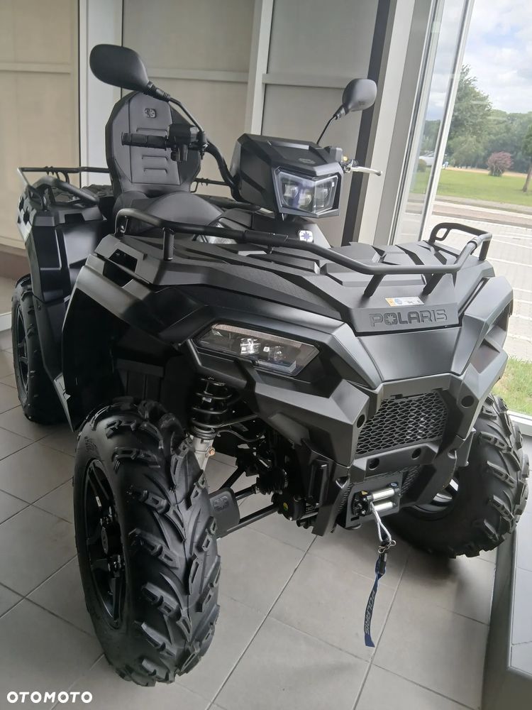 Polaris Sportsman - 1
