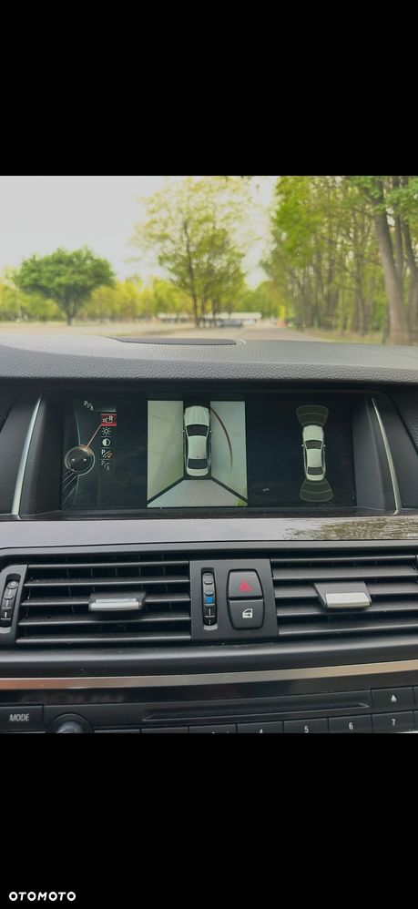 BMW Seria 5 535i xDrive - 23