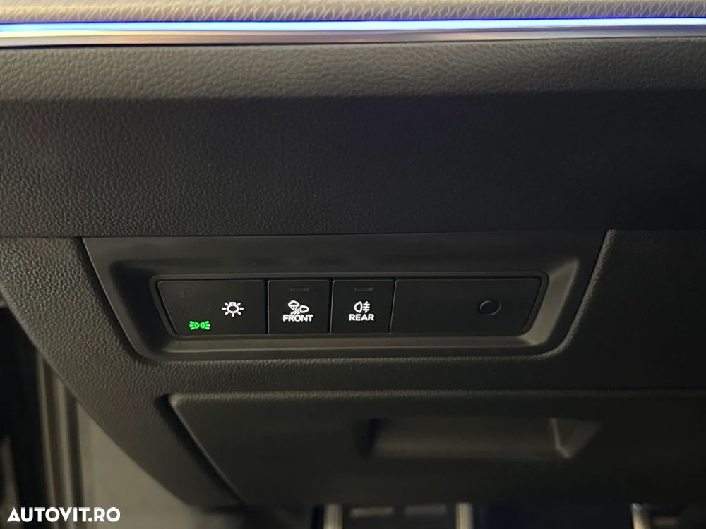 Volkswagen Touareg V6 TDI 4MOTION R-Line - 16