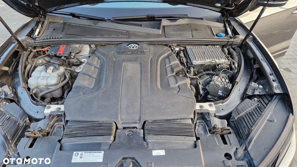 Volkswagen Touareg 3.0 V6 TDI SCR 4Mot R-Line - 34