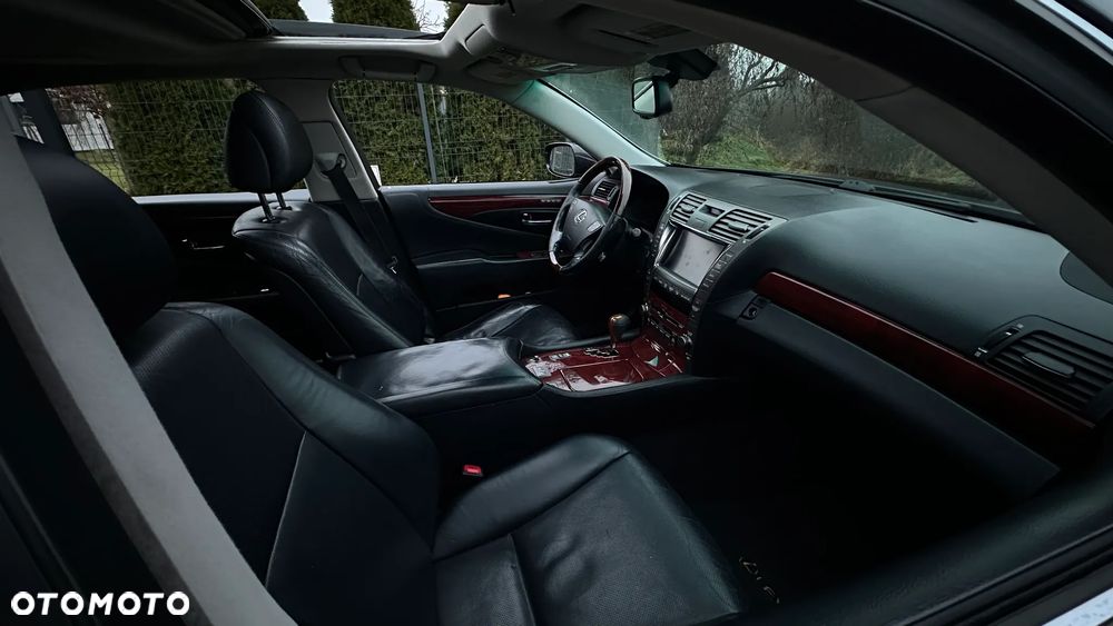 Lexus LS 460 Elegance - 36