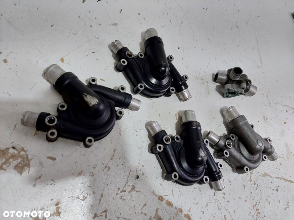 DUCATI dekiel pokrywa pompa wody - 2